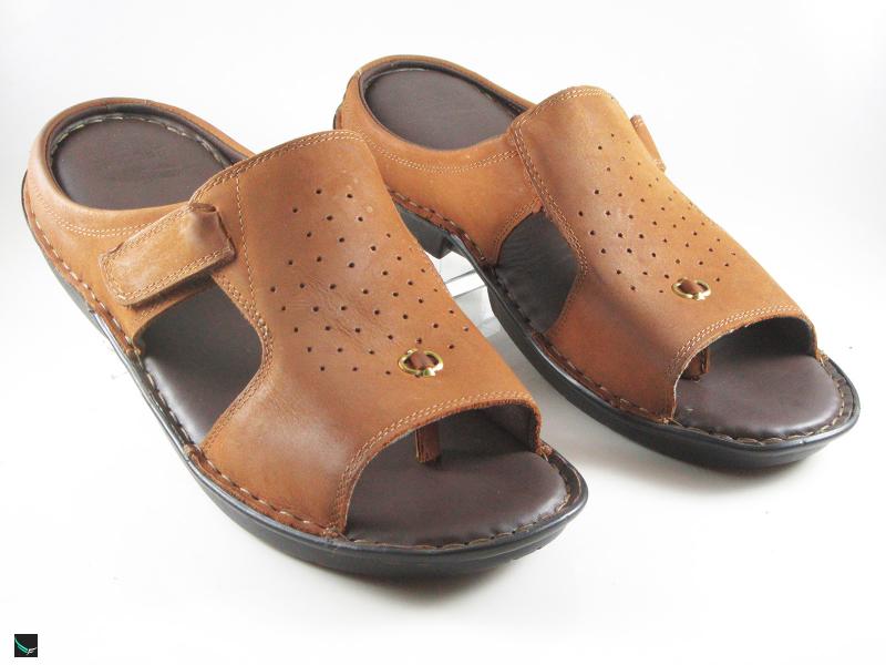 Flip flop sandals in genuine leathers