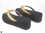 Women sandals in black with golden tip - 2