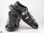 Black windowed leather sandals for daily use - 4