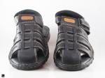 Black windowed leather sandals for daily use - 5