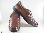 Light weight brown leather sandals for comfort - 4